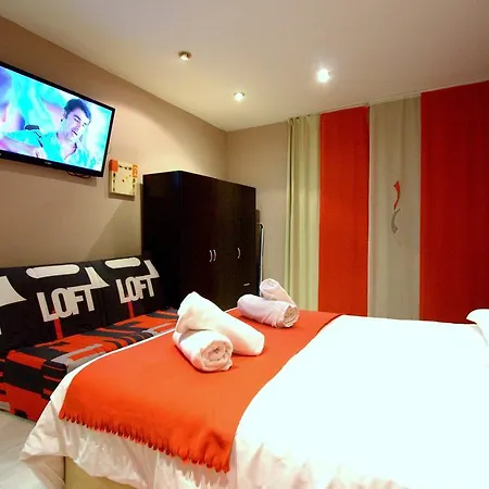 Gaudi Apartament *